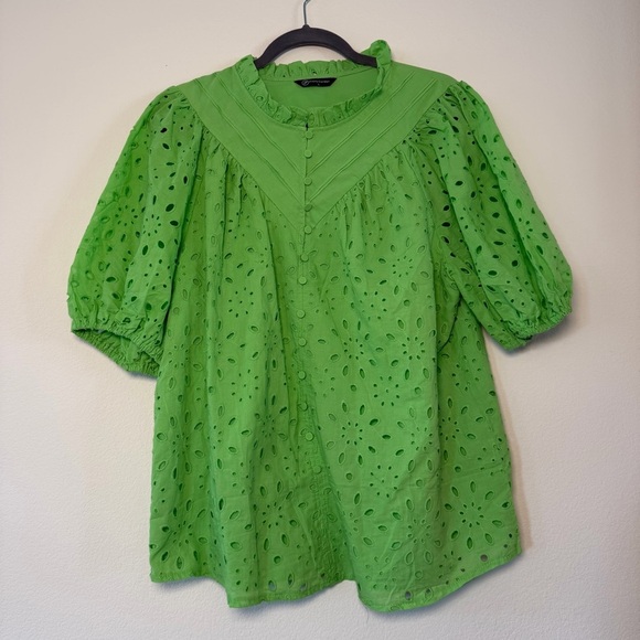 Pretty Garden Green Eyelet Blouse - Picture 1 of 6